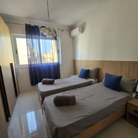 Stunning Two Bed In St Pauls Bay Malta Appartamento