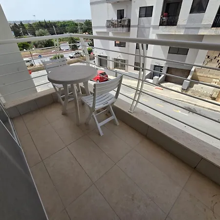 Stunning Two Bed In St Pauls Bay Malta Апартаменты Сент-Полс-Бей
