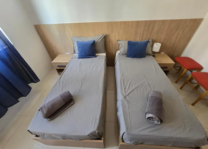 Апартаменты Stunning Two Bed In St Pauls Bay Malta