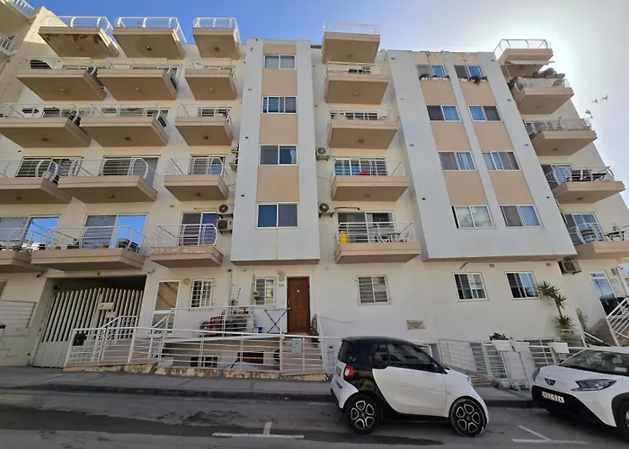 Stunning Two Bed In St Pauls Bay Malta Сент-Полс-Бей